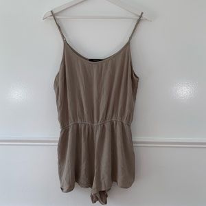 Forever 21 romper beige size M spaghetti straps